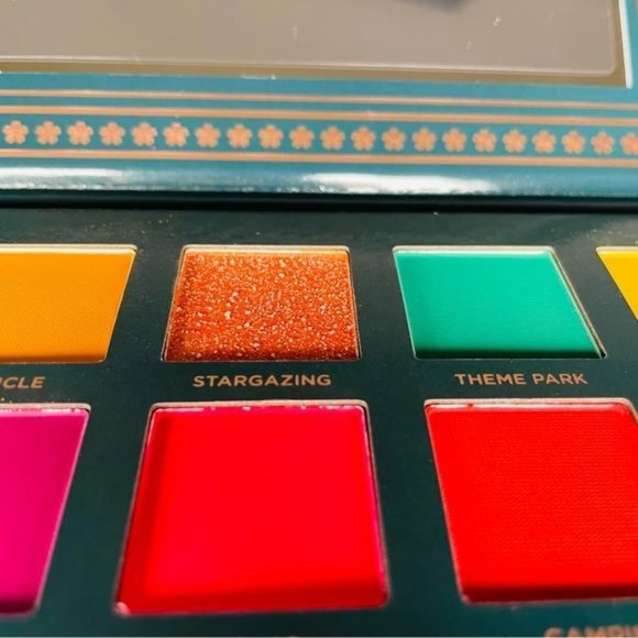 Ace Beaute Nostalgia EyeShadow Palette 15 shades New unused makeup beauty - Picture 6 of 6